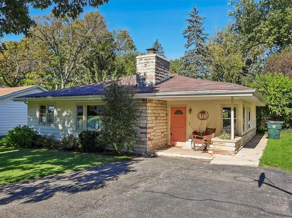 526 Sunset Vale, Twin Lakes, WI 53181