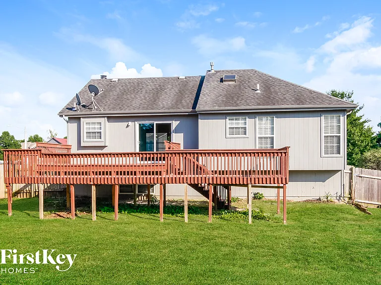 1010 Peggy Dr — Photo 15