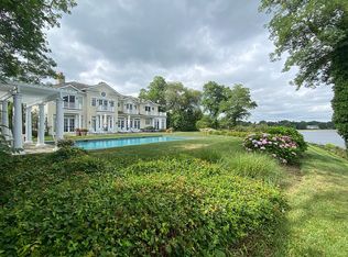 26 Hoffstots Ln, Port Washington, NY 11050