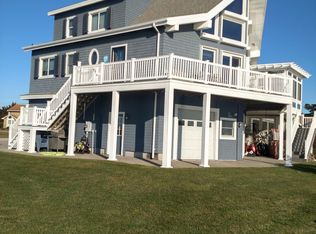 4 Harbor Dr, Westerly, RI 02891