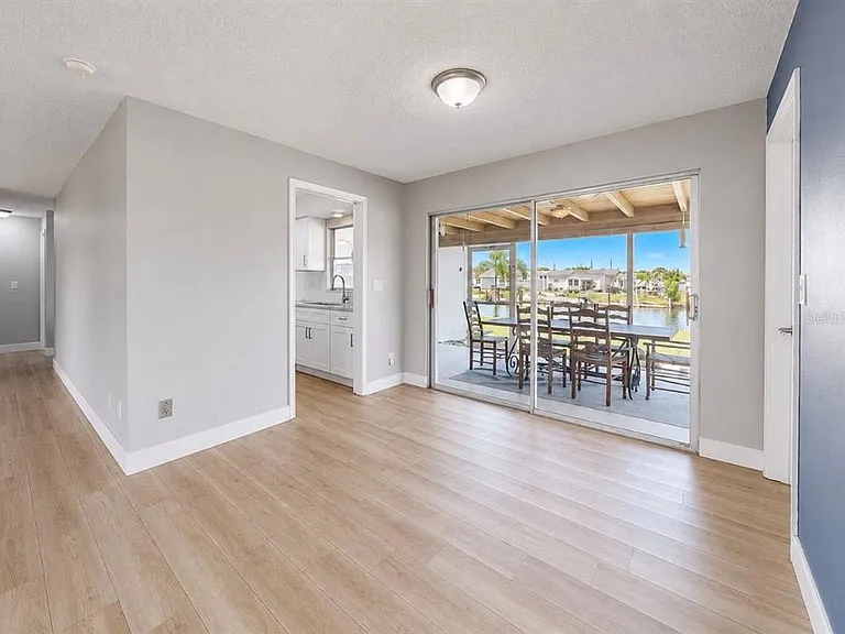 1729 Bikini Ct — Photo 21