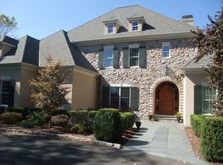 11 Hamlin Ct, Brookfield, CT 06804