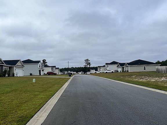3rd image of 19 Avondale Dr NE