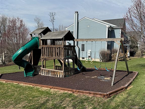 5th image of 12 Birch Hill Road