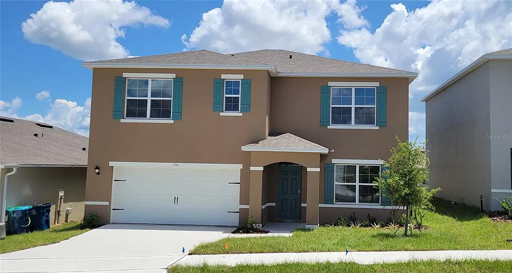 5 bed, 3.0 bath, 2696 sqft, $2,525 — Photo 1