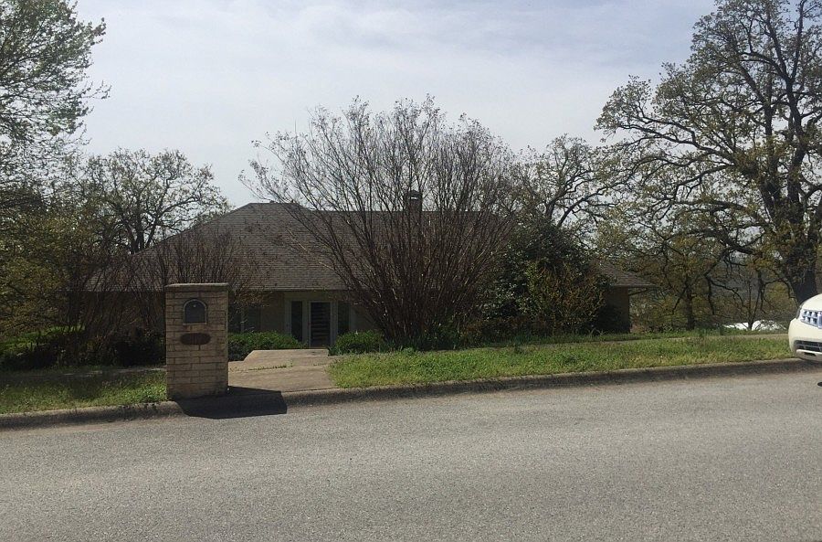 1st image of 1149 E Southern Heights Pl