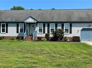 801 N Haven Cir, Chesapeake, VA 23322