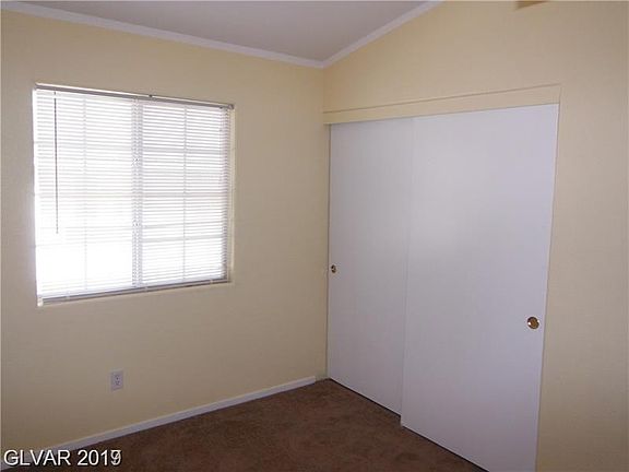 5th image of 945 Dusty Creek St