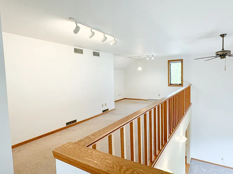 7102 Friendship Ln — Photo 15
