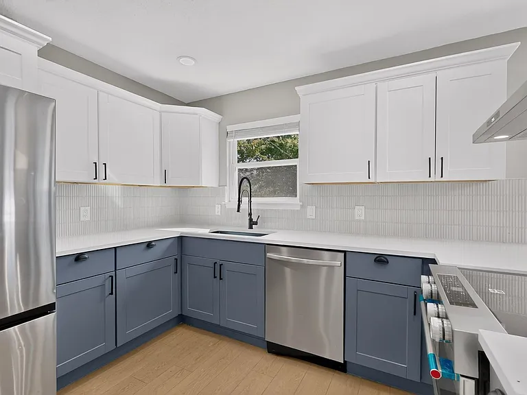 6708 Johnnie Ct — Photo 17