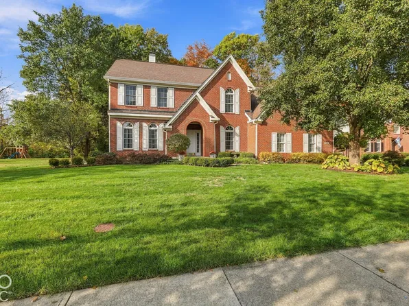 9445 Greenthread Dr, Zionsville, IN 46077