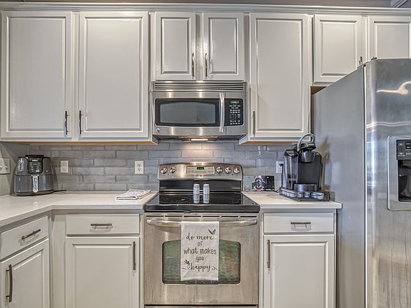5th image of 13540 Stone Pond Dr