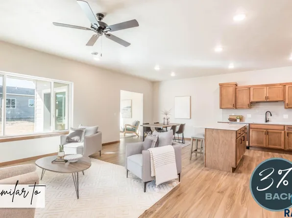 9207 W 43rd St, Sioux Falls, SD 57106