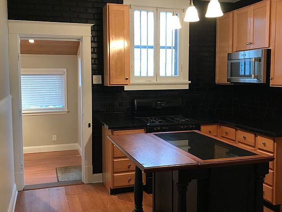 4th image of 5811 Southwest Ave
