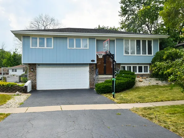 10608 S 84th Ave, Palos Hills, IL 60465