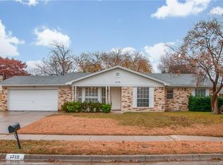 1719 Yorktown Dr, Arlington, TX 76014