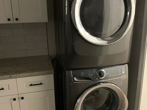 5th image of 2049 N Philip St