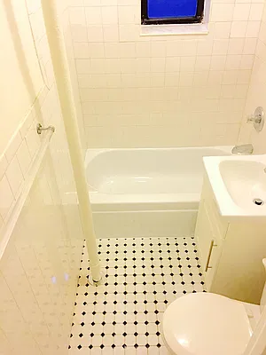 Rented by Bell Realty | media 8