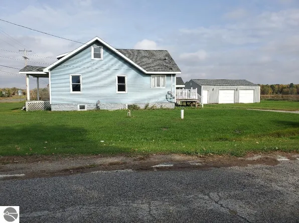 2981 S Shepherd Rd, Mount Pleasant, MI 48858