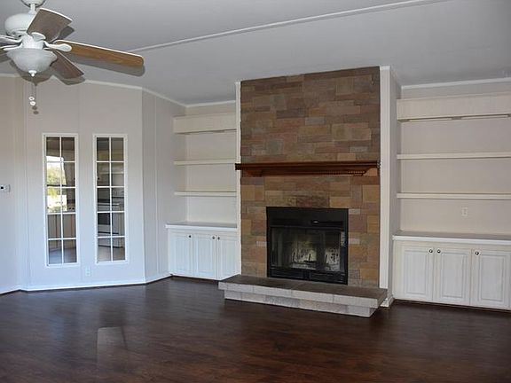 5th image of 405 William Dr