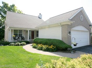 6590 Forest Ridge Ct, Clarkston, MI 48346