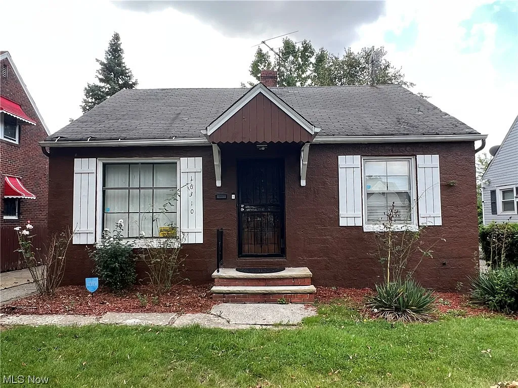 16310 Cloverside Ave photo 1