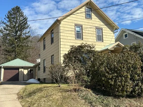 106 Orchard St #10, Warren, PA 16365