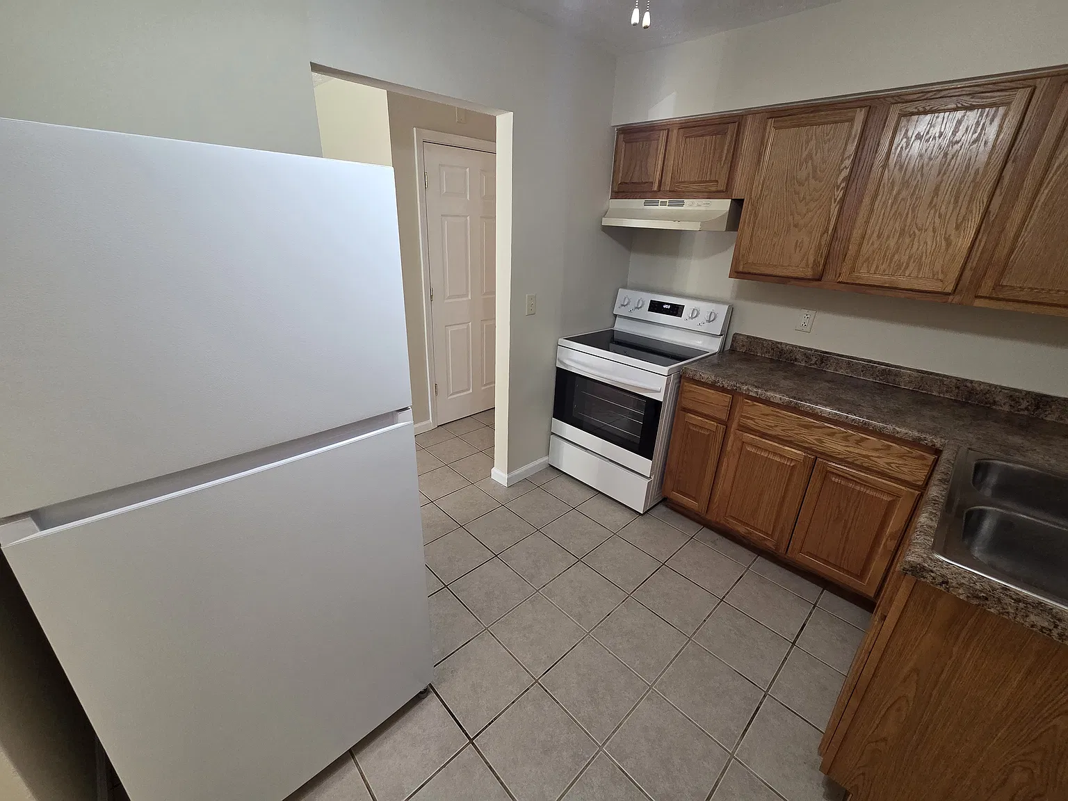 2 bed, $950 — Photo 3