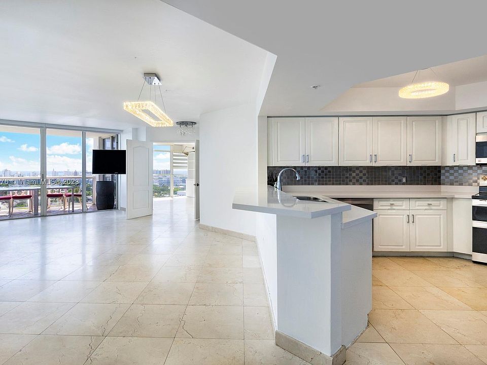 1st image of 1900 Sunset Harbour Dr #2111