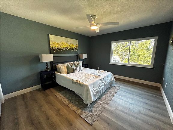 5th image of 6370 Conniewood Sq