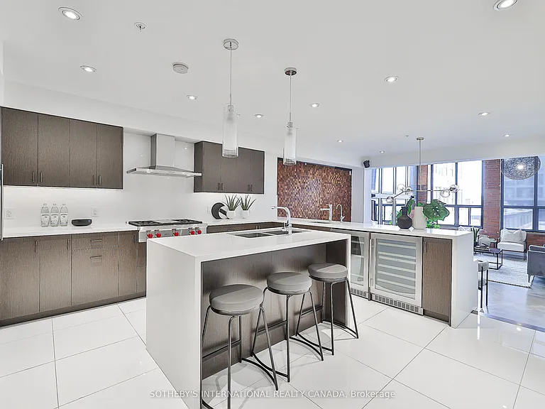 43 Hanna Ave #441 — Photo 7