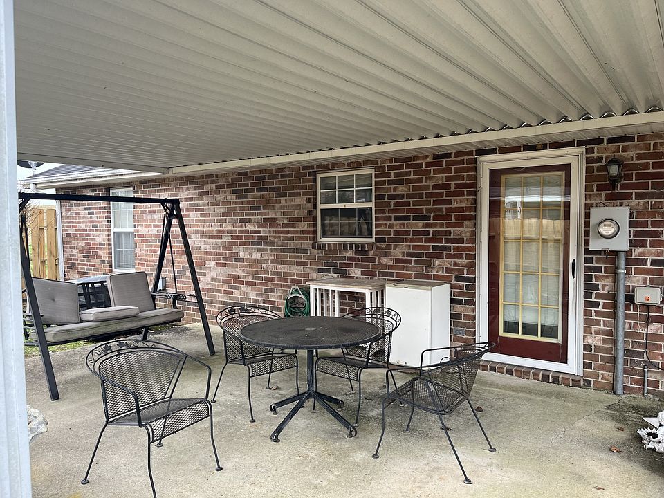 2nd image of 1128 Horse Mountain Rd APT C
