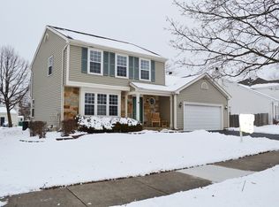 1040 Brittany Rd, Lake Zurich, IL 60047