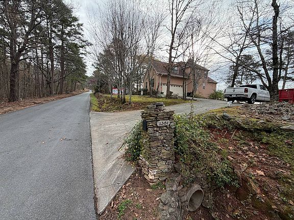 4th image of 1381 Mount Alto Rd SW