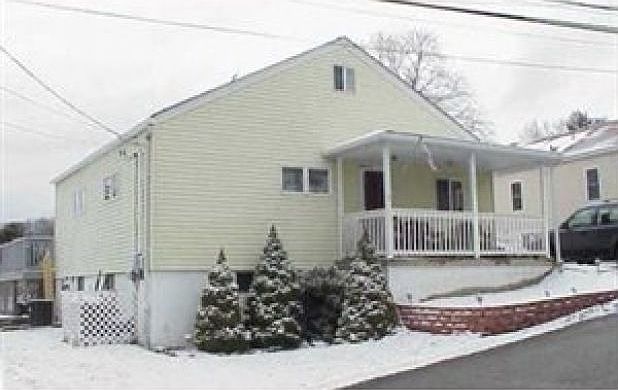 1st image of 2723 Gould Dr