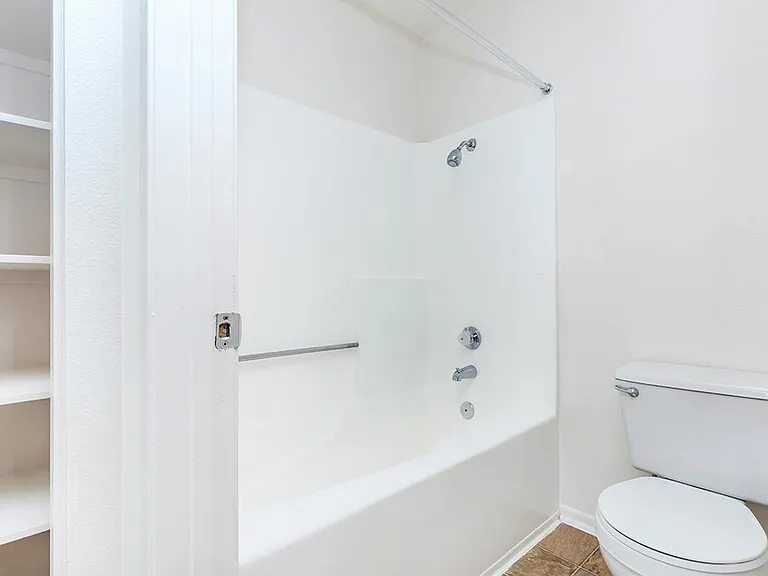 Spring Lakes Apartment Homes — Photo 33