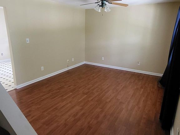 3rd image of 3171 Holly Brook Cir NE