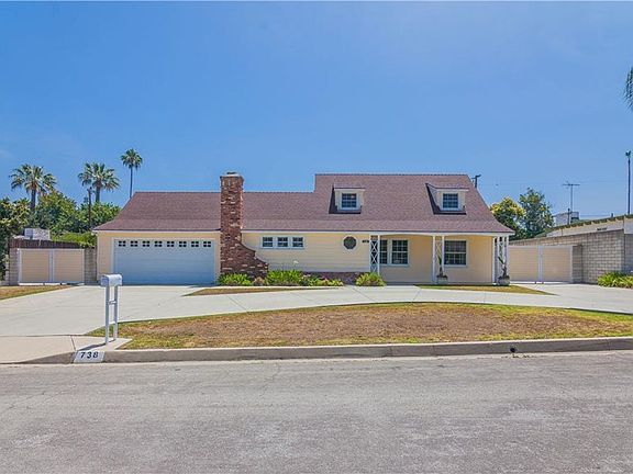 2nd image of 738 S Manzanita Dr