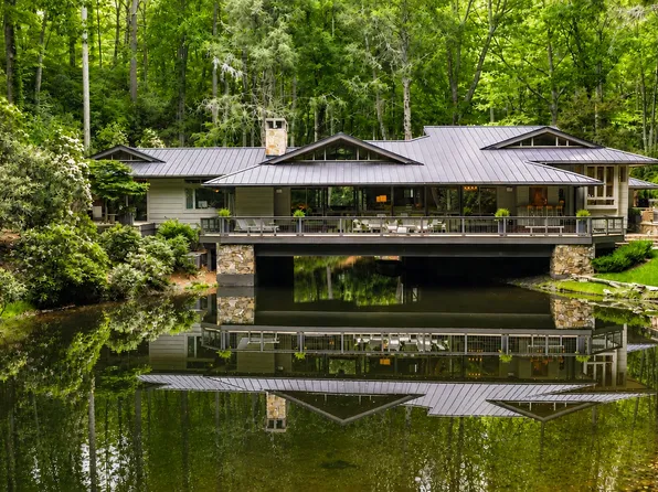 81 Stillmont Circle, Cashiers, NC 28717