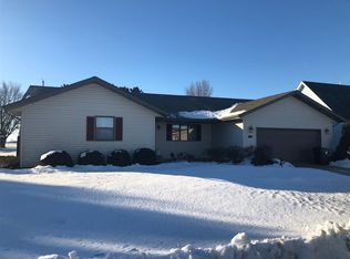 255 Heritage Ave, Lincoln, IL 62656