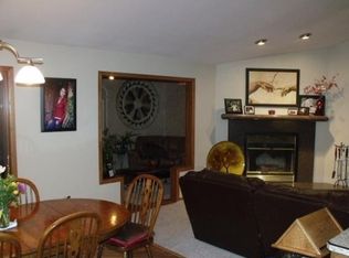1205 White Pine Ct, Prairie Du Sac, WI 53578