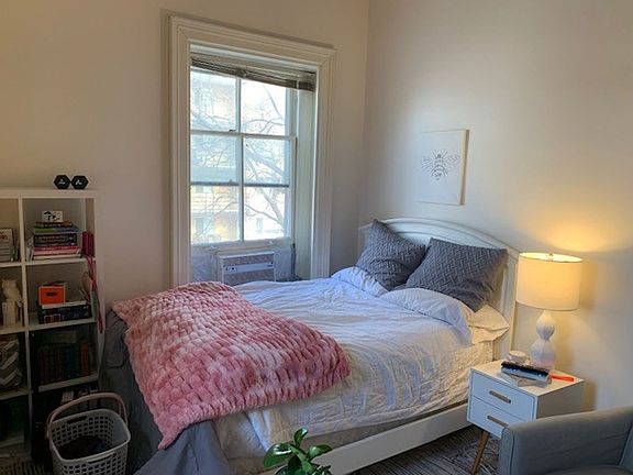 4th image of 104 E Gilman St #0ef3a9e2f