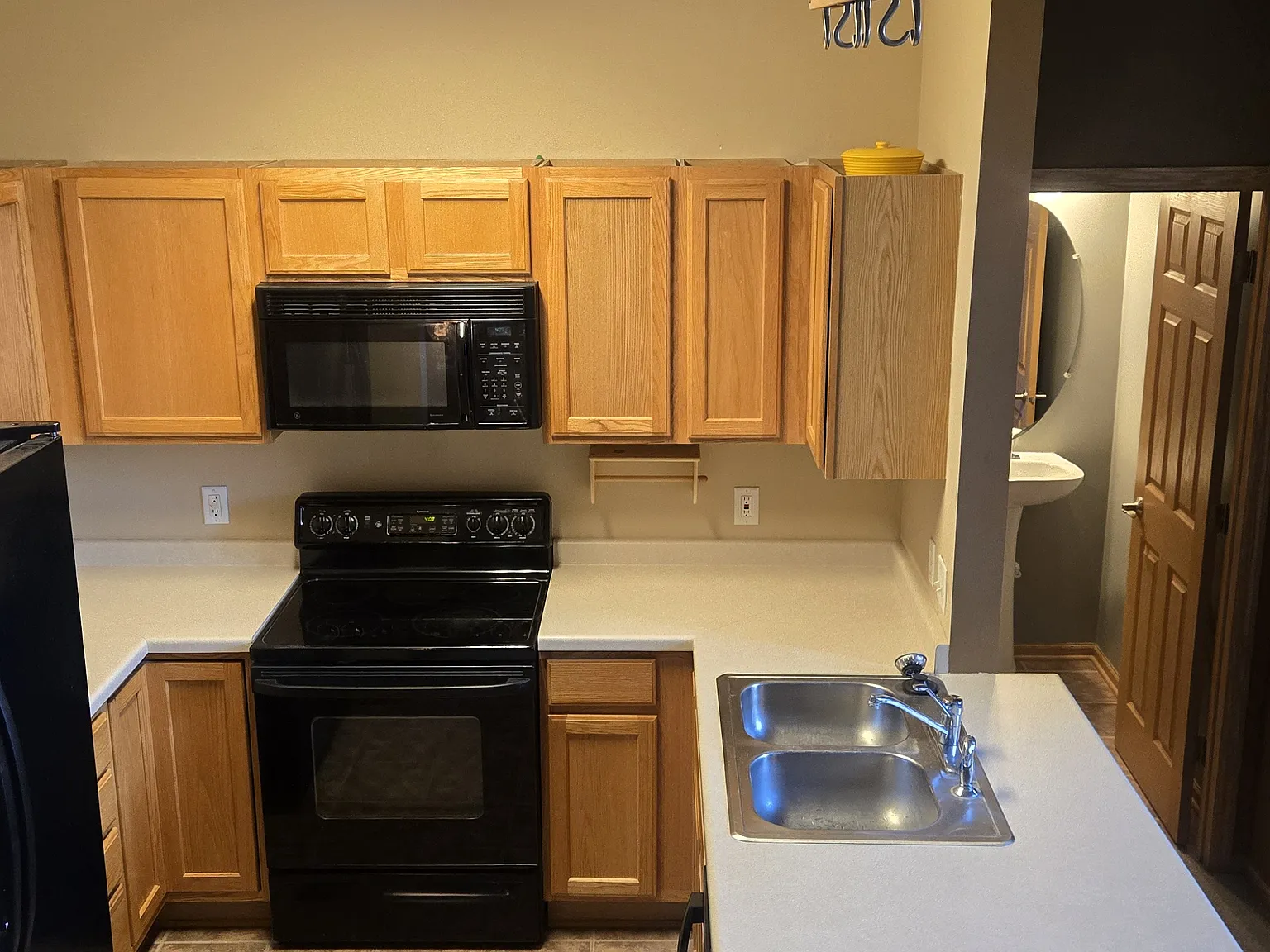 2 bed, 1688 sqft, $2,185 — Photo 3