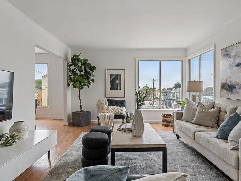 196 Jules Ave — Photo 10