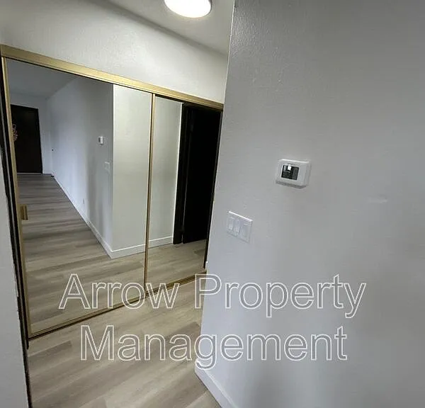 201 E Arbor Ave #203E — Photo 7