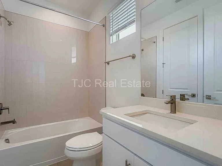 20568 E 63rd Ave — Photo 9