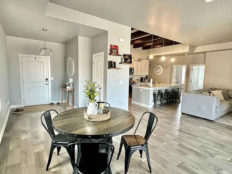 1077 El Nido Dr — Photo 22