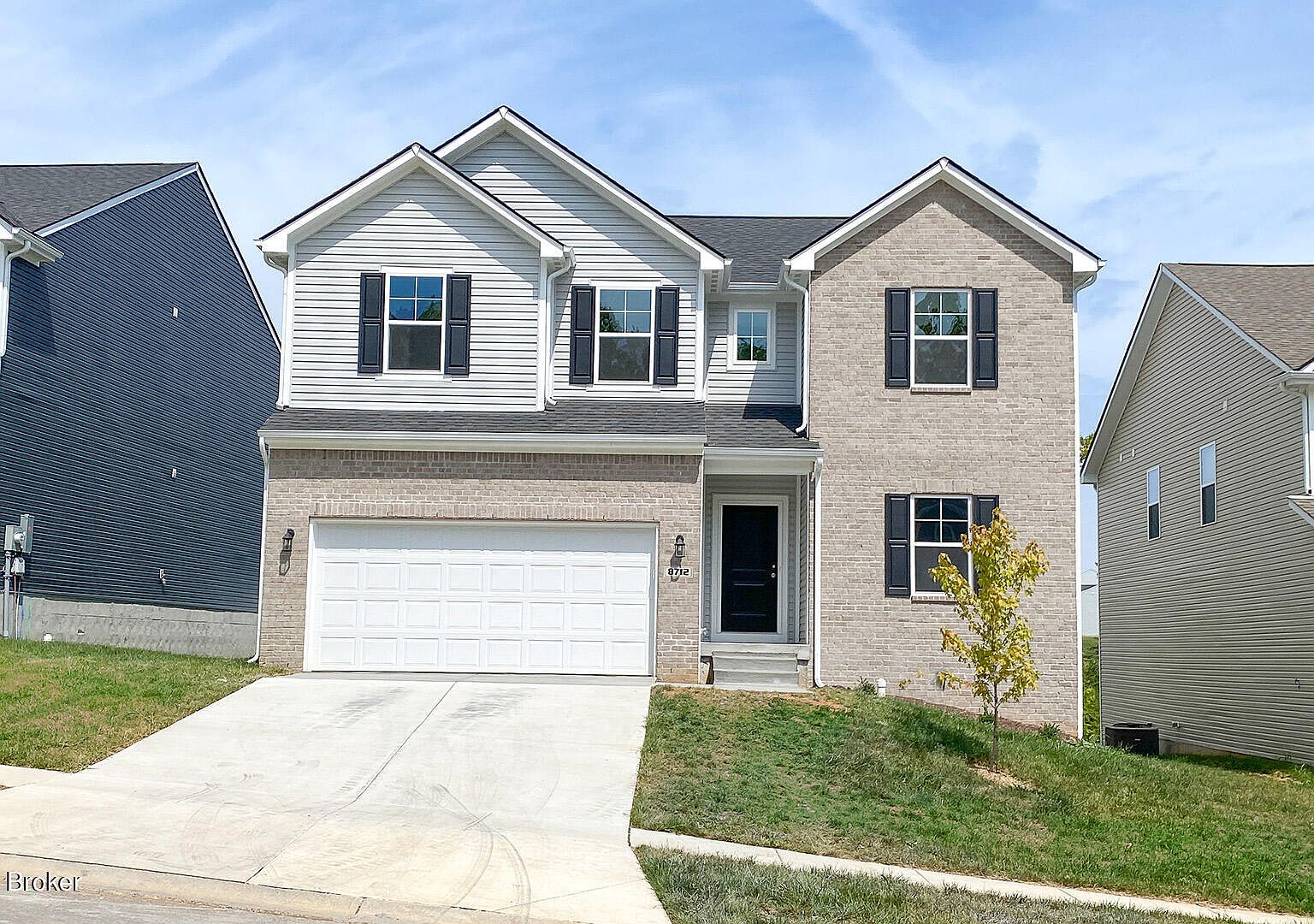 8712 Warbler Branch Way, Louisville, KY 40229 | MLS #1668374 | Zillow