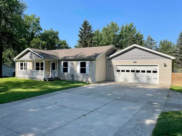 1434 Meadow Ln, Warsaw, IN 46580