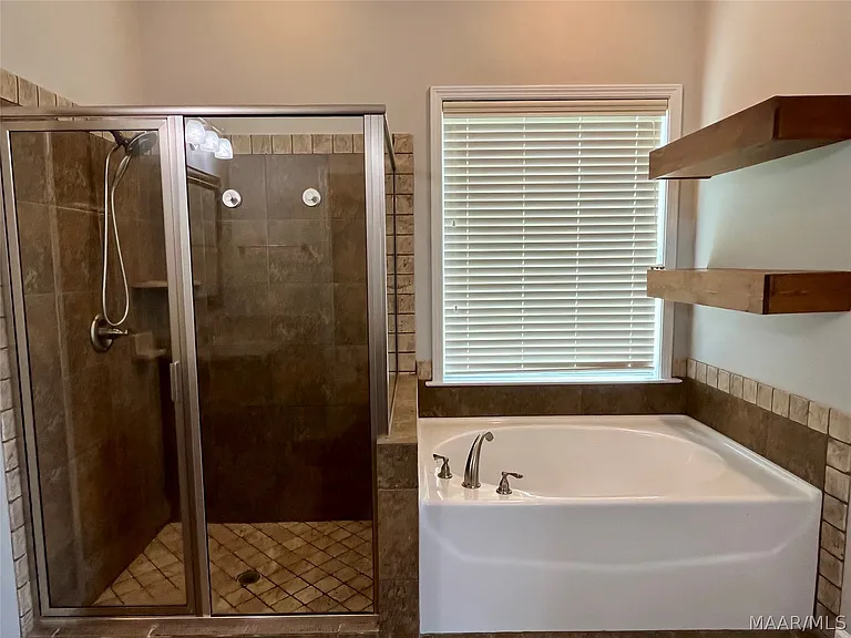 9408 Tillman Ct — Photo 35